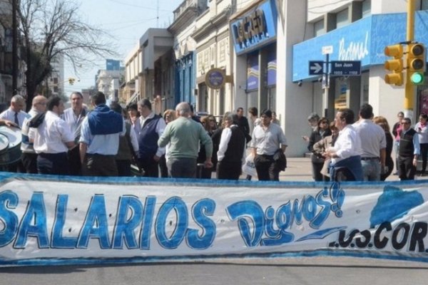 Trabajadores del IOSCor iniciaron la semana de paro total