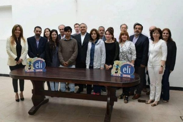 ELI en alianza con MUCE van a elecciones estudiantiles de FACENA