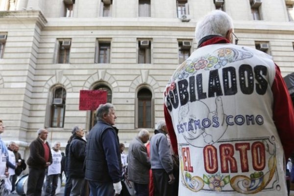 Por la nueva ley, las sentencios a favor de los jubilados sufrirán un recorte del 50%