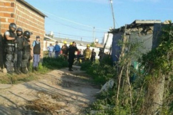 Resistencia: Hombre se atrincheró y prendió fuego una vivienda