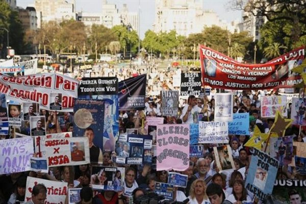 Miles de personas marcharon al Congreso contra la inseguridad y la impunidad