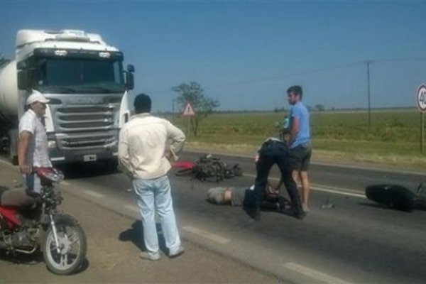 Motociclista falleció al caer al asfalto