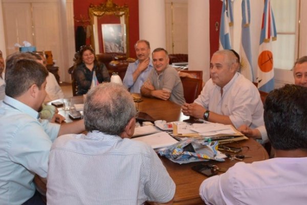 En el Día de la Lealtad, Ríos recibió a intendentes y legisladores provinciales y nacionales del PJ