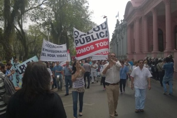 Corrientes: La Asociación Profesional de la Salud denunció al gobernador Colombi