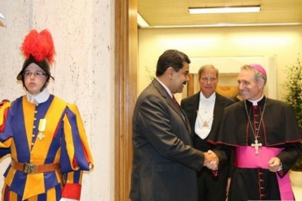 Con la mediación de Francisco, abren el diálogo en Venezuela