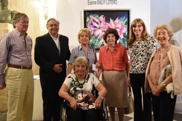 Diputados dejó inaugurada la muestra de la artista Malvy Lotero