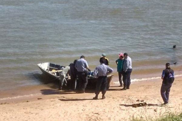 Corrientes: Indigente alcoholizado cayó al río y fue rescatado con vida en la zona de Punta Tacuara