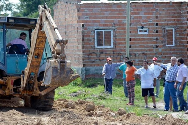 Santa Catalina: Ríos constató avances en la construcción de casi 90 nuevas viviendas