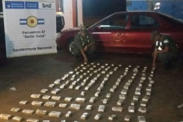 Gendarmería secuestró más de 40 kilos de marihuana en un auto