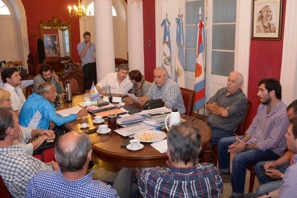 Fabián Ríos presidió encuentro de la mesa del Congreso del PJ: convocatoria a internas