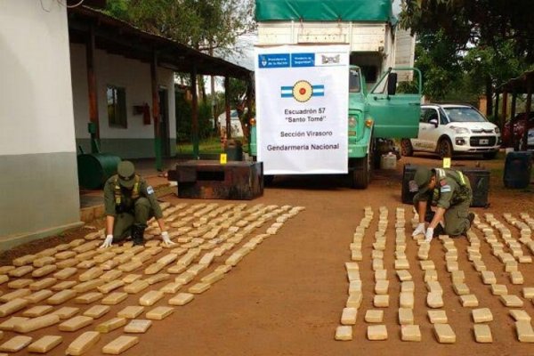 Corrientes: Gendarmería incautó 319 kilos de marihuana ocultos en el tanque de un camión