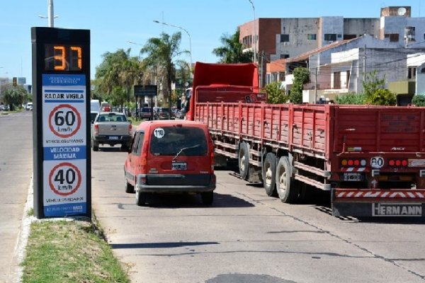 Encuesta: Con las foto multas cambió la conducta vial 59,46%