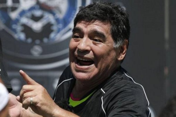 Maradona: Lo único que le pido a Dios es que Macri llegue como presidente a cortar el pan dulce