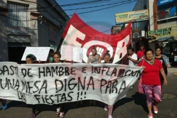 Corrientes: Organizaciones se manifestaron por una Navidad Digna y hubo caos en el centro de la ciudad