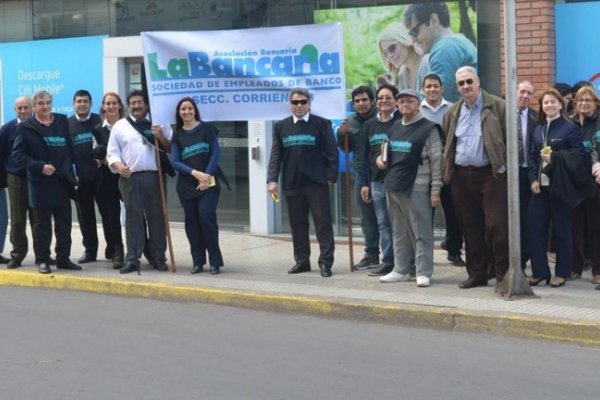 Bancarios de Corrientes adhieren a medida de fuerza de 48 horas