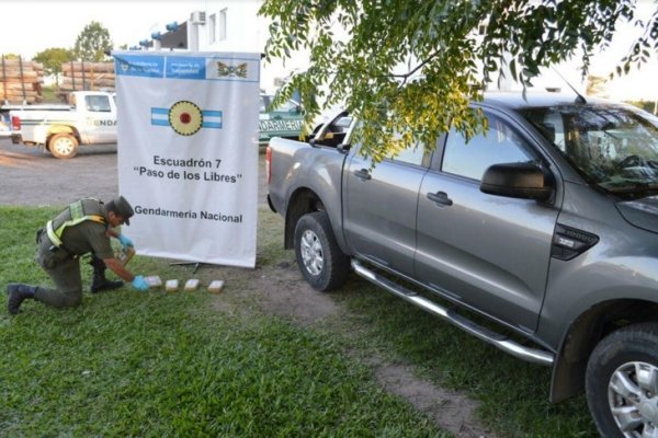 Gendarmería Nacional secuestró más de 5 kilos de cocaína en una camioneta