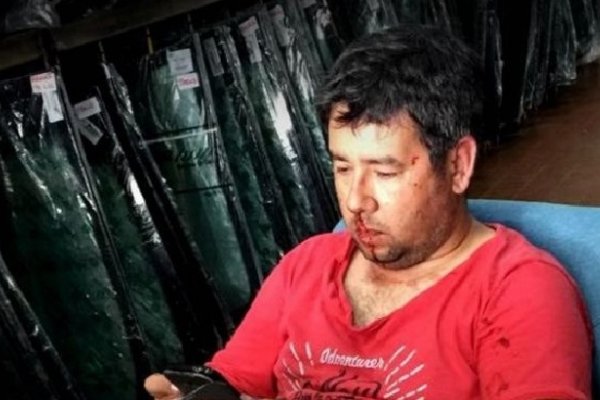 Corrientes: Un hombre destrozó un local por avenida Independencia y golpeó a los vendedores