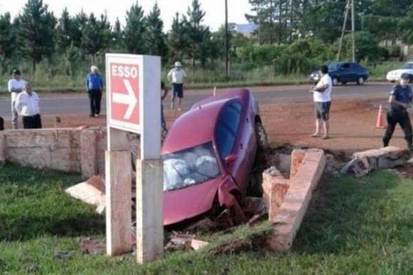 Mujer sufrió graves heridas tras violento despiste en Santo Tomé