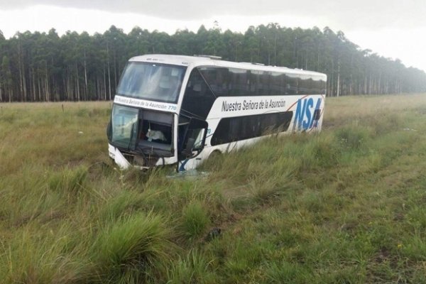 Ruta 14: Cerca de Tapebicuá choque frontal deja dos personas graves