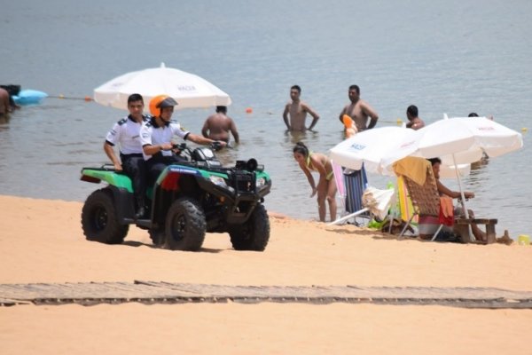 Policías refuerzan la seguridad en zonas de playas y ambas costaneras