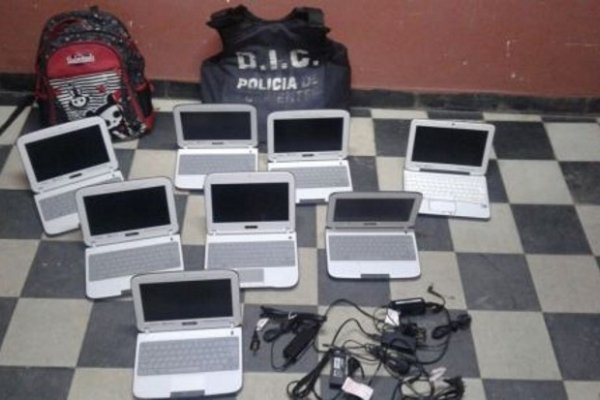 Recuperaron once netbooks robadas del Colegio Olga Cossettini