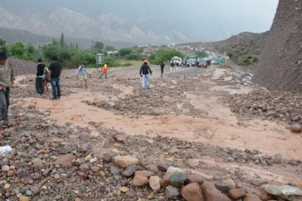 Alerta por un alud en Jujuy: hay dos muertos y decenas de evacuados