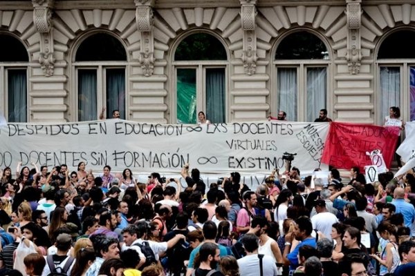 Dieron marcha atrás con 2600 despidos en Educación