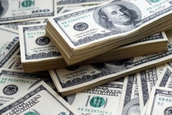 El dólar repuntó cuatro centavos a $ 16,23