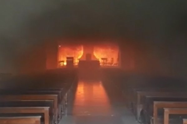 Se incendió la catedral de San Nicolás