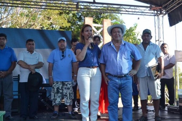 Ingrid Jetter recibió al dirigente Héctor Toty Flores