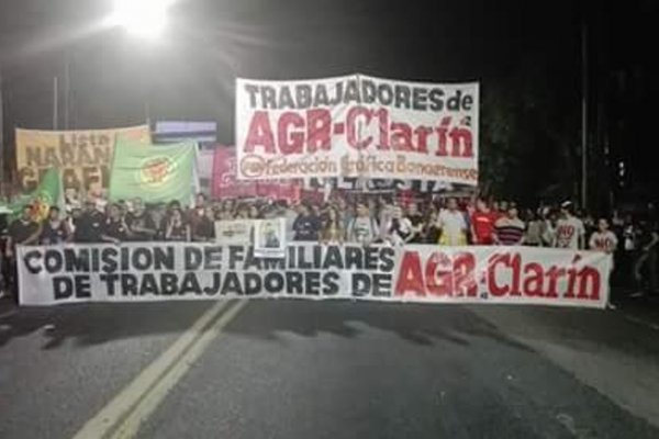 Reclamo: Trabajadores de AGR bloquearon la salida de Clarín