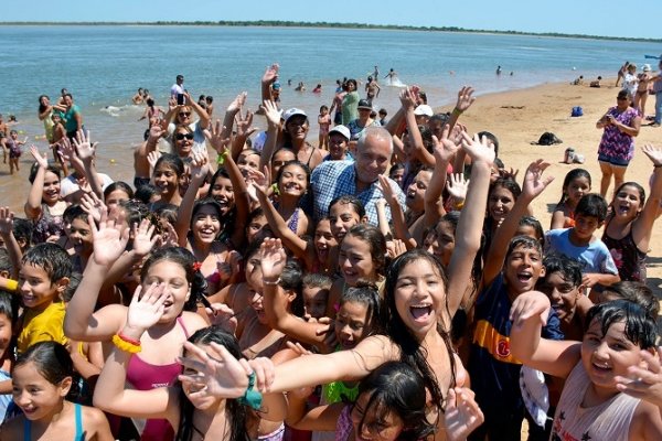 Ríos compartió con más de 400 niños la Colonia de Vacaciones