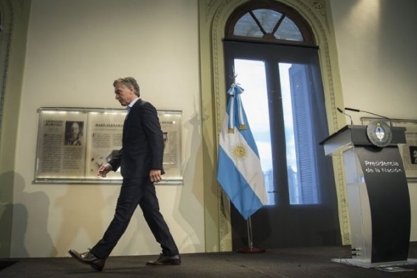 Dura crítica de Amnistía a Macri por el decreto de la Ley de Migraciones