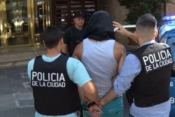 Investigan a un grupo que capta chicas y abusa de ellas con drogas