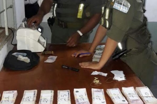 Lavado de activos: Secuestraron importante cantidad de dinero en un micro en la zona de Virasoro