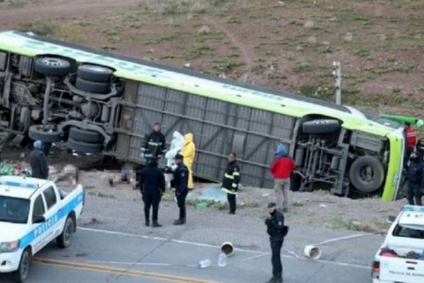 Mendoza: Ya son 19 los muertos por el vuelco del colectivo