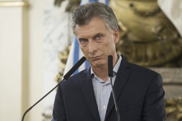 Denuncian vínculos de Macri una de las empresas que obtuvo más rutas low cost