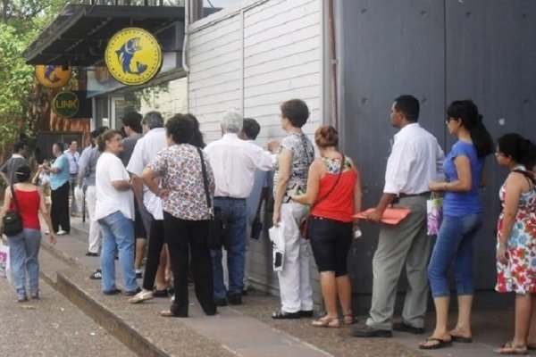 Corrientes: Este jueves continúa el pago de sueldos a estatales