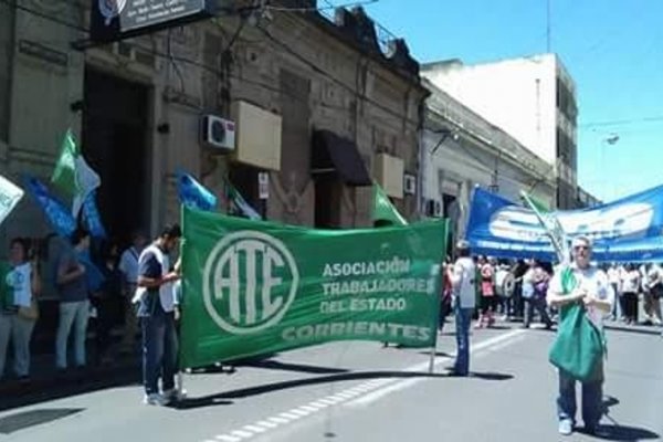 Trabajadores correntinos comienzan este lunes el primer día de protesta