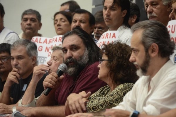 Se complica la paritaria docente: Los principales gremios no fueron a la reunión