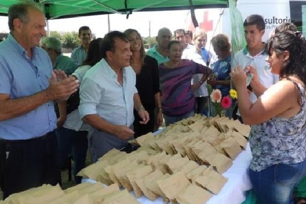 Corrientes: entregaron mil anteojos en el barrio Laguna Seca