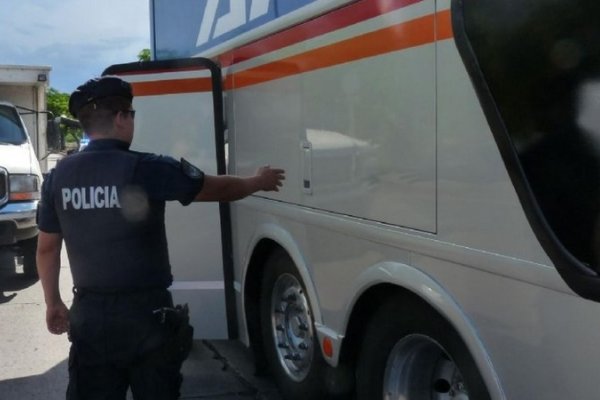 Otro violento robo a un colectivo de larga distancia en Av. Maipú