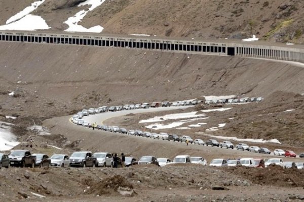 Ya cerraron 400 comercios en Mendoza por las compras de argentinos en Chile