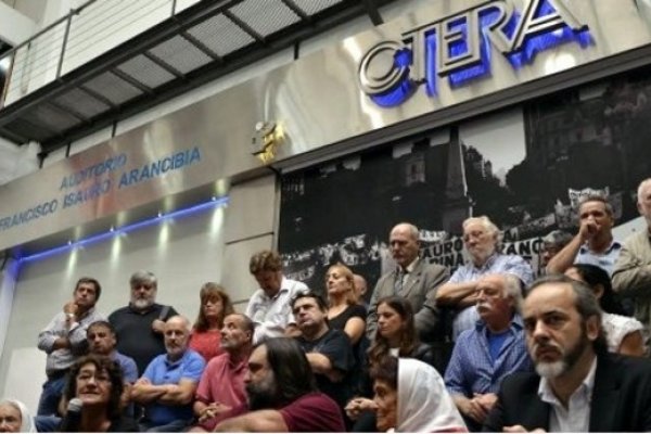 Corrientes otra de las provincias que no resolvió el conflicto docente