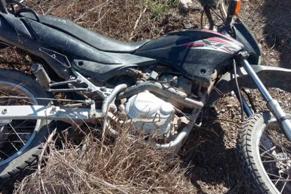 Hombre murió al derrapar con su moto en Bella Vista