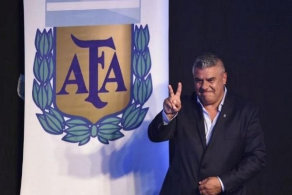 Claudio Tapia, el nuevo jefe del fútbol que barrió las calles de Buenos Aires para la familia Macri