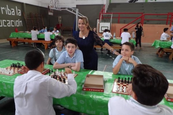 Encuentro de Ajedrez Educativo con escuelas secundarias de Corrientes