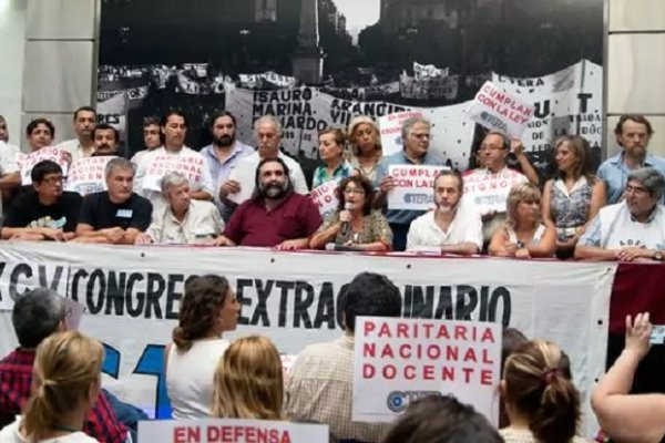 En 18 provincias, los docentes ganan por debajo de la línea de pobreza