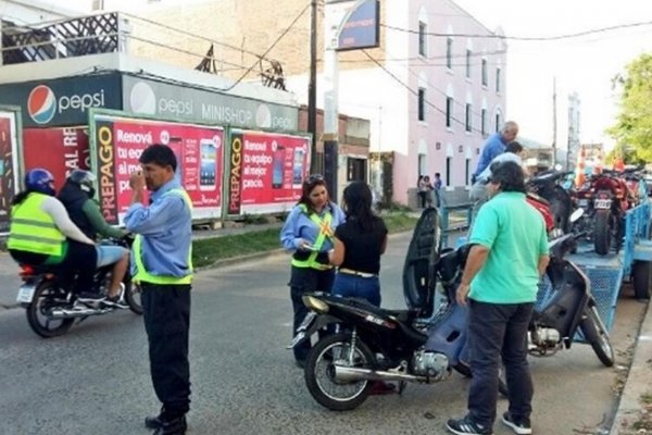 Corrientes: controversia por mensajes que indican donde hay controles de Tránsito