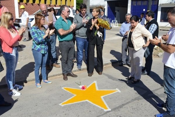 La Comuna acompañó nuevos homenajes con Estrellas Amarillas a víctimas en siniestros viales